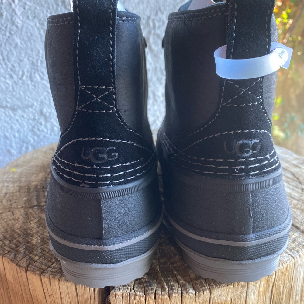 UGG Men's Zetik Boot Leather In Black - Picture 5 of 9